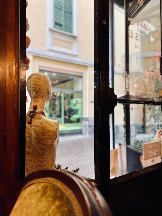Caffe Delle Rose Les Chambres แวร์บาเนีย ภายนอก รูปภาพ
